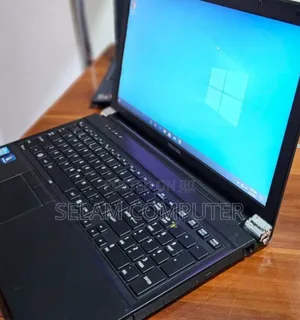 New Laptop Toshiba Satellite C850 4GB Intel Core I5 SSD 320GB