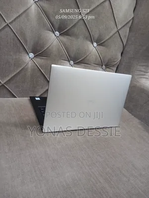 New Laptop Dell XPS 13 9370 8GB Intel Core i5 SSD 512GB