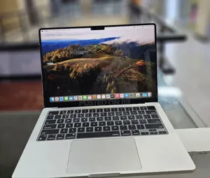 New Laptop Apple MacBook Pro 2023 M3 14-Inch 8GB SSD 512GB