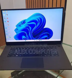 New Laptop Dell XPS 15 32GB Intel Core I9 SSD 2T
