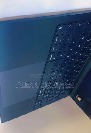 New Laptop Apple MacBook Air 2022 M2 8GB Apple M2 SSD 256GB
