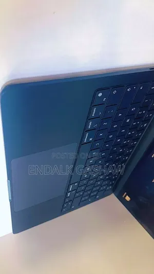New Laptop Apple MacBook Air 2022 M2 8GB Intel Core M2 SSD 256GB
