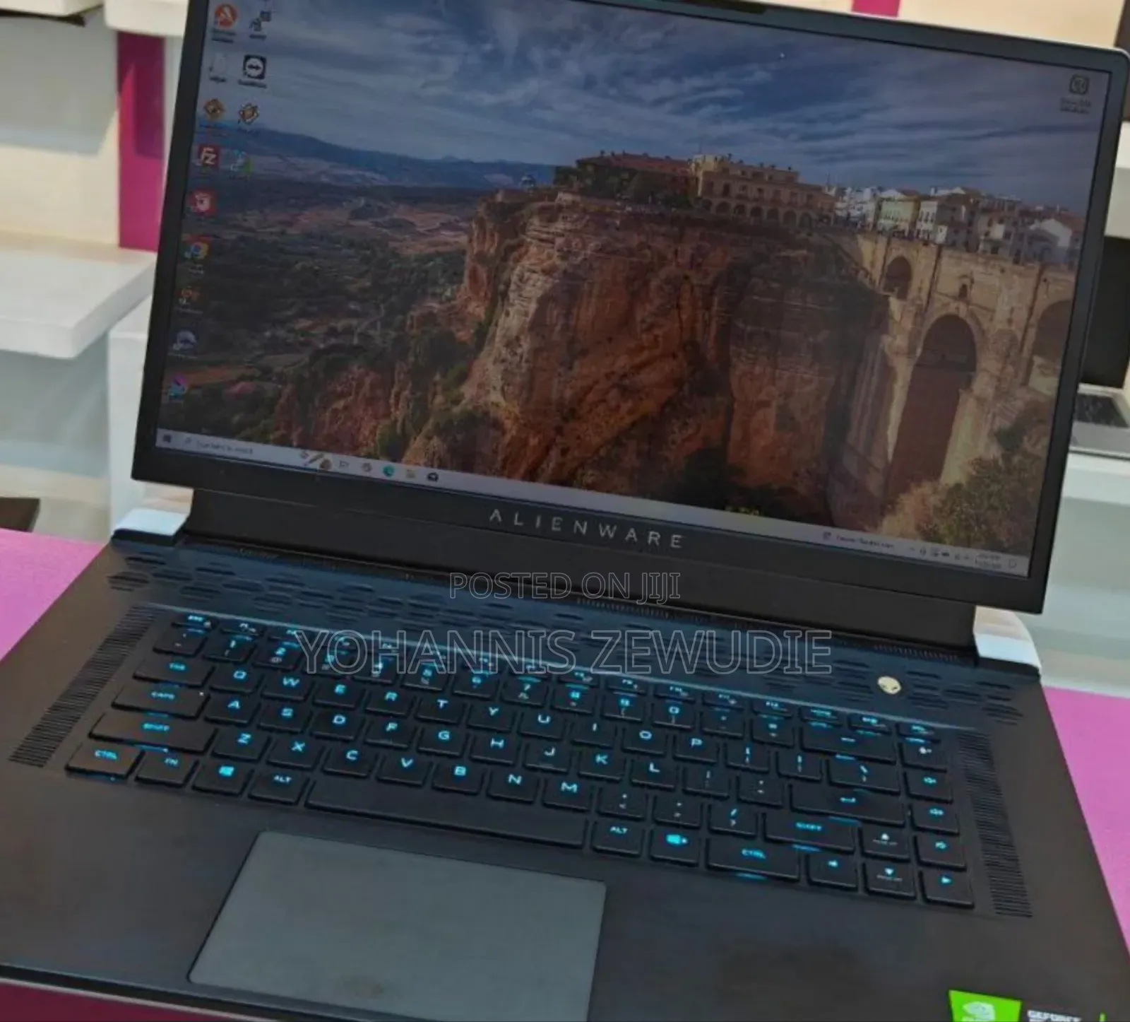 New Laptop Dell Allienware M18 R1 16GB Intel Core i7 SSD 512GB