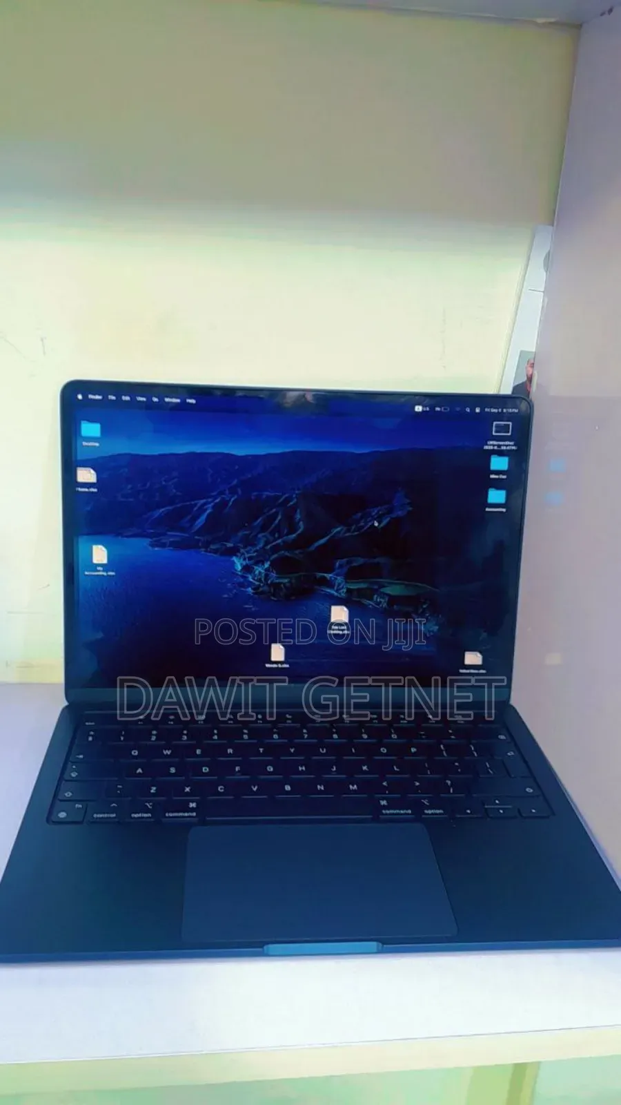 New Laptop Apple MacBook Air 2022 M2 8GB Intel Core I5 SSD 256GB