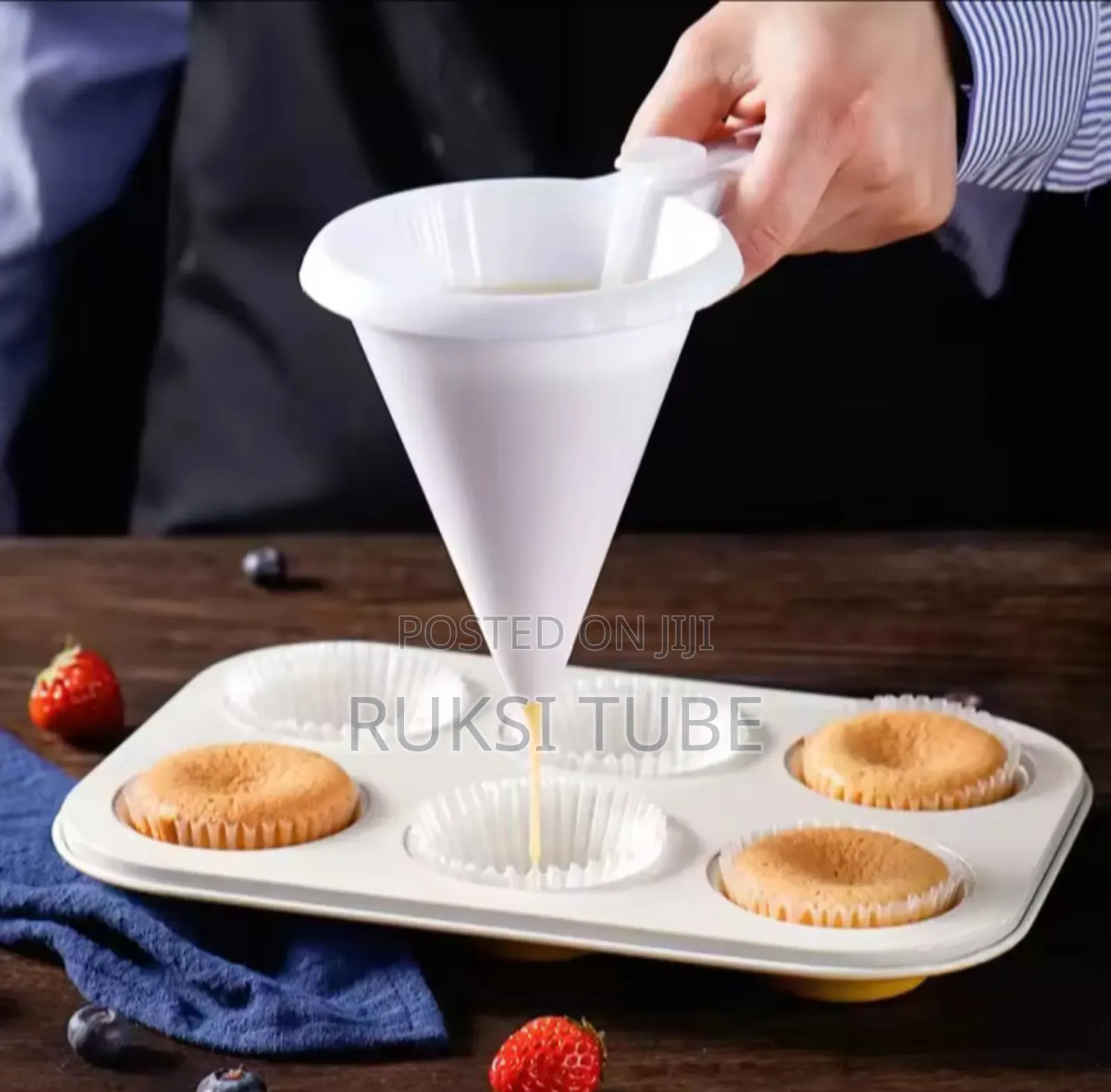 Hand-Held Batter Funnel Chocolate Pancake Cupcake Tools Cookie Mold