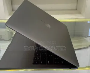 New Laptop Apple MacBook Pro 2017 16GB Intel Core I5 SSD 512GB