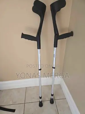 Elbow Crutches團፵crutches⩩曰height Is Easily Adjusted in 1" Increments.