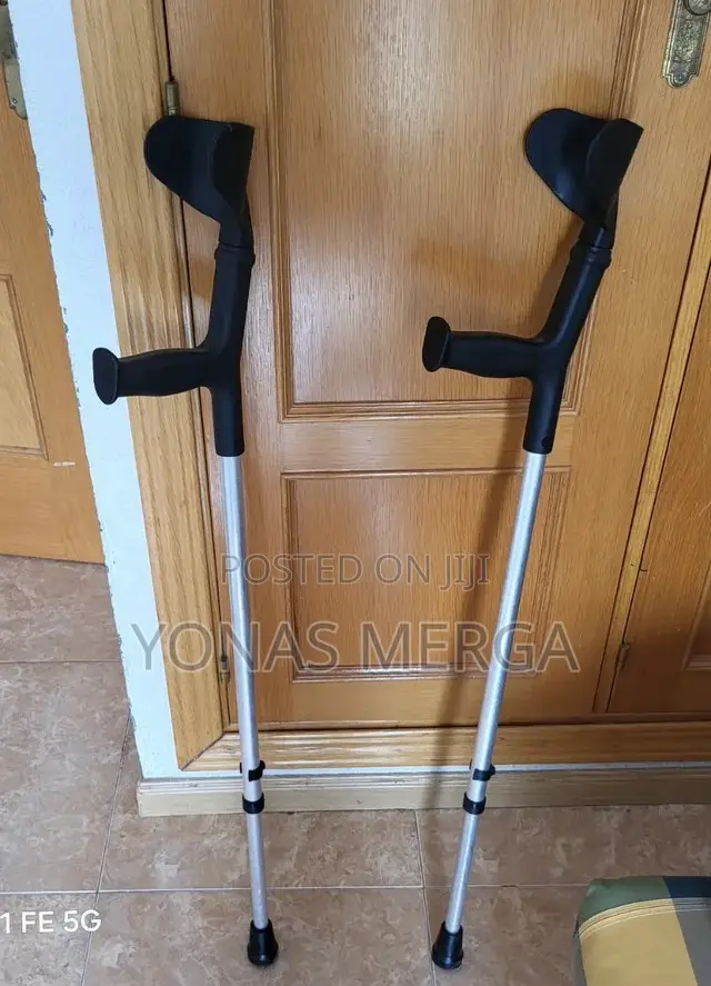 Crutches疽₮Fully Adjustable Crutches - Long።兕trying to Perform Simple