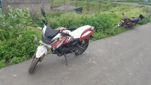TVS Apache 180 RTR 2018 White