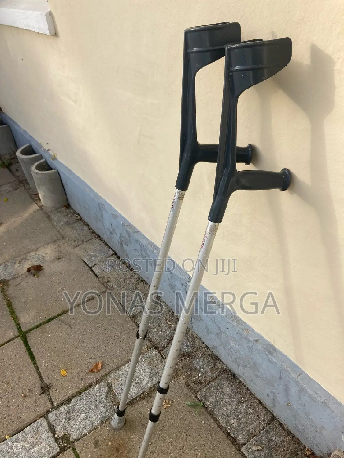 Crutches粵፬ክራንች፭medical Colored Ergonomic Forearm Crutches for Disabled