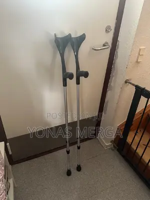 Crutches粵፬ክራንች፭medical Colored Ergonomic Forearm Crutches for Disabled