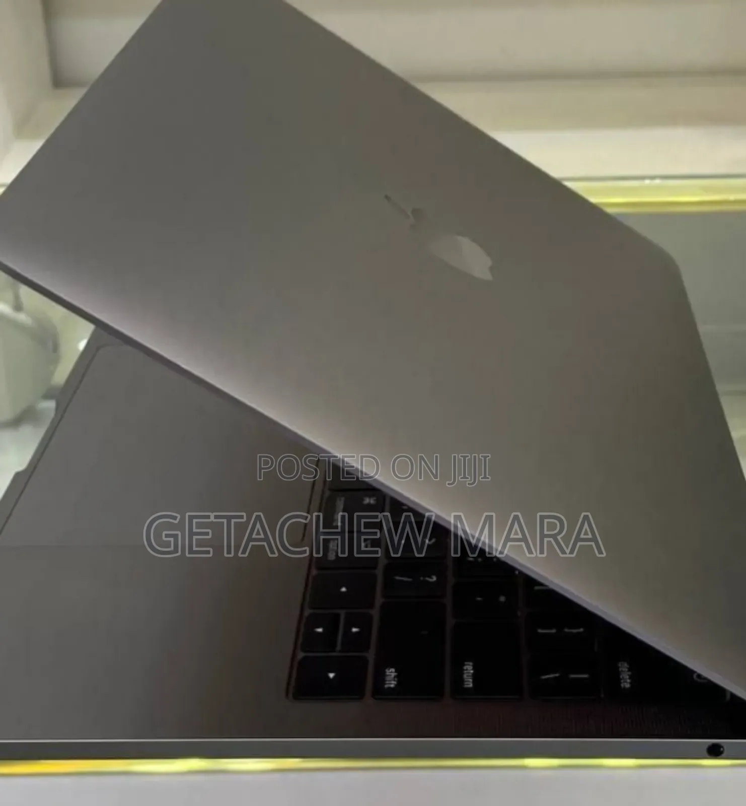 New Laptop Apple MacBook Pro 2017 16GB Intel Core I7 SSD 512GB