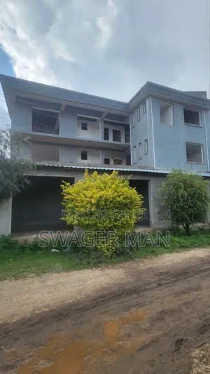 10bdrm Townhouse/Terrace in ጣፎ, Yeka for sale