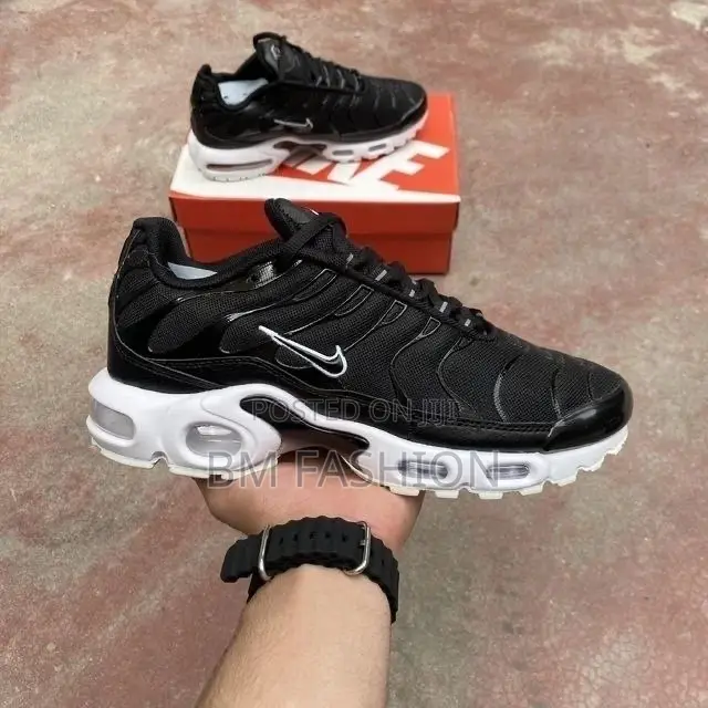 Air Max Plus Tn Black Sneakers