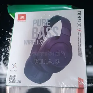 JBL 700bt Headset: Immersive JBL Sound.
