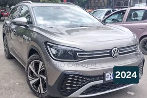 Volkswagen ID.6 2024 Gold