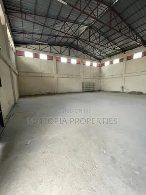 !!የሚከራይ መጋዘን!