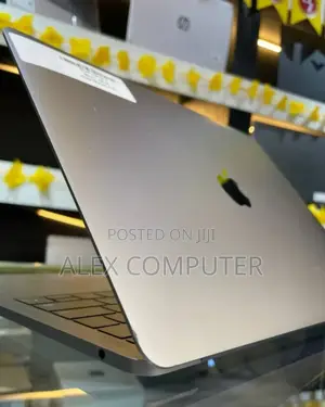 New Laptop Apple MacBook Pro 2017 8GB Intel Core I5 SSD 128GB