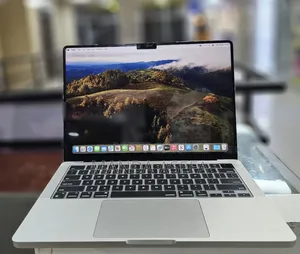 New Laptop Apple MacBook Pro 8GB Apple M3 SSD 512GB