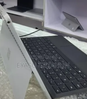 New Laptop Microsoft Surface 8GB Intel Core I5 SSD 256GB