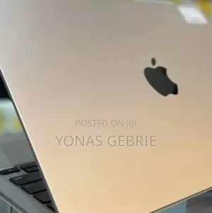 New Laptop Apple MacBook Air 2024 M3 13-Inch 16GB Apple M3 SSD 512GB