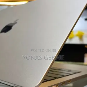 New Laptop Apple MacBook Air 2024 M3 13-Inch 16GB Apple M3 SSD 512GB