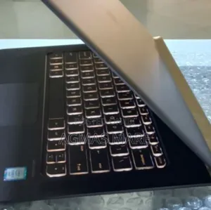 New Laptop HP Spectre X360 8GB Intel Core I7 SSD 256GB