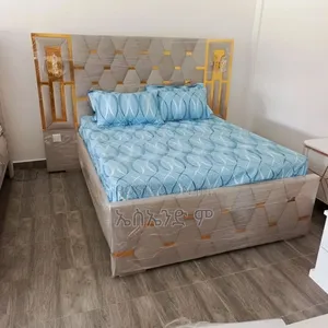 Modern King Sized Bed Fully Leather Design 1.5 Cm Sized