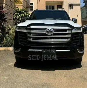New Toyota Land Cruiser 2023 Matt Black