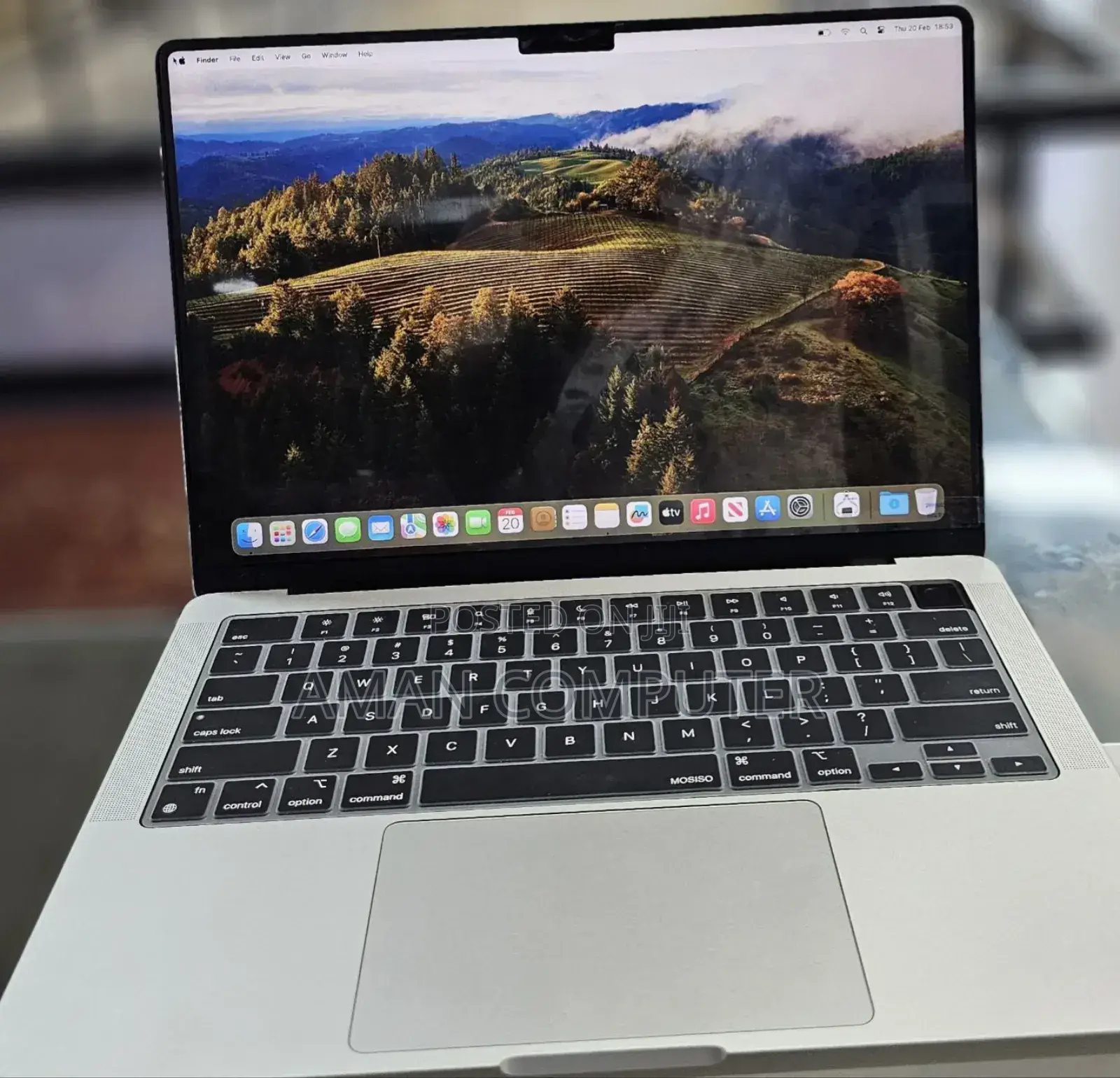 New Laptop Apple MacBook Pro M1 8GB Intel SSD 512GB