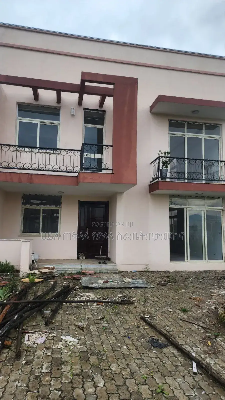 Furnished 5bdrm House in Ccd Real State, Oromia-Finfinne for sale