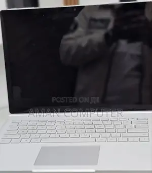 New Laptop Microsoft Surface 16GB Intel Core I7 SSD 256GB