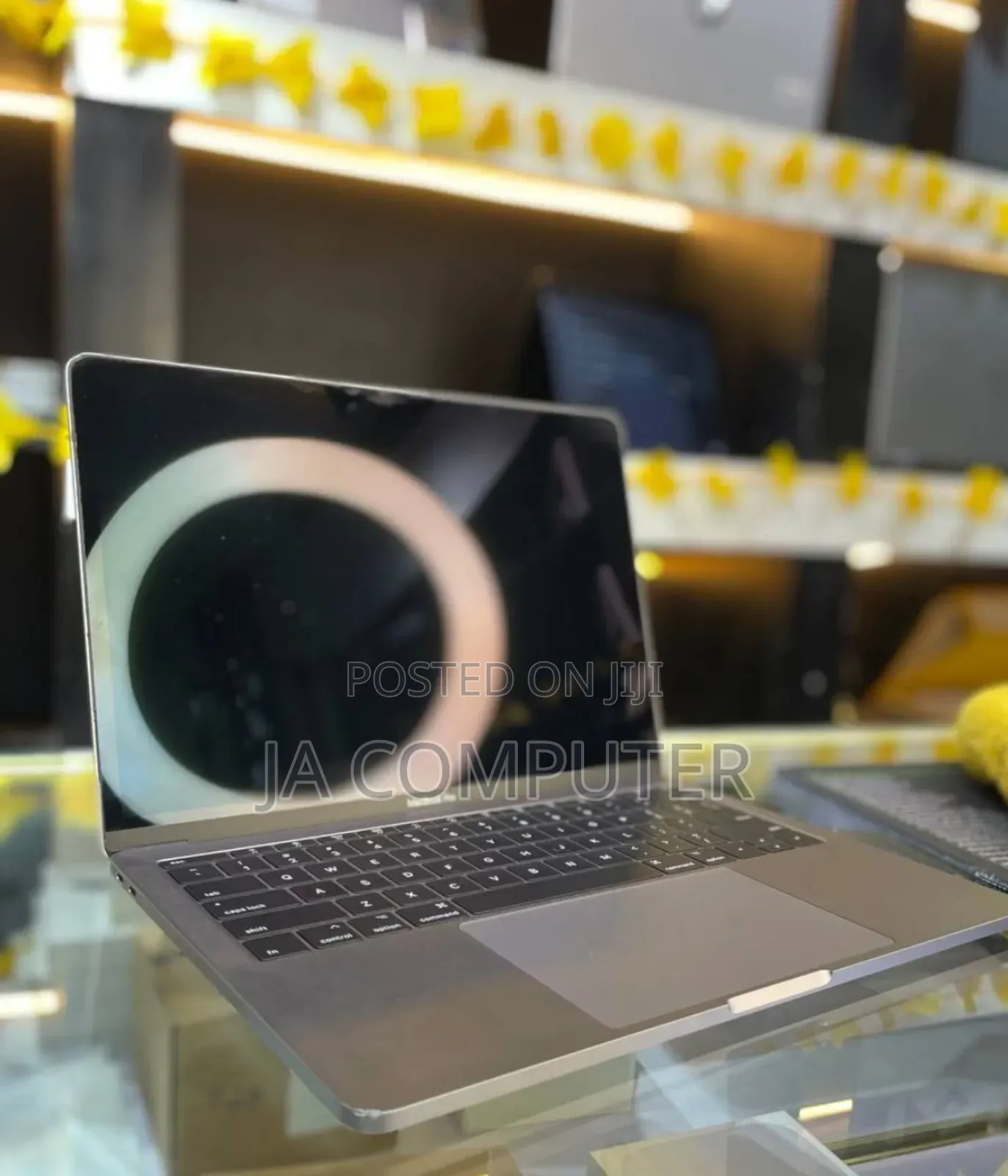 New Laptop Apple MacBook Pro 2017 8GB Intel Core I5 SSD 128GB