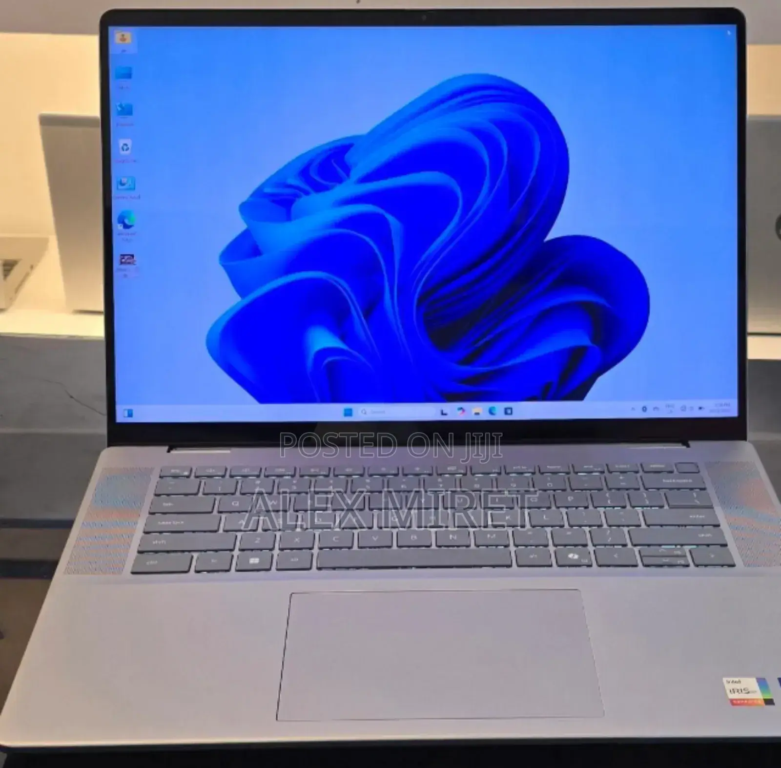 New Laptop Dell Inspiron 15 16GB Intel Core Ultra 7 SSD 1T