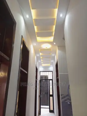 5bdrm Villa in አአ, Bole for Sale