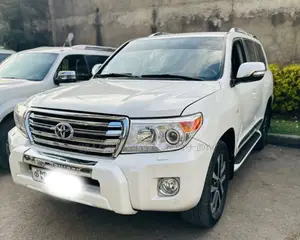 Toyota Land Cruiser 2011 Ivory