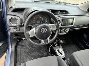 Toyota Yaris 2013 Blue
