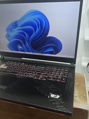 New Laptop Asus ROG Strix SCAR 15 16GB Intel Core I7 SSD 1T