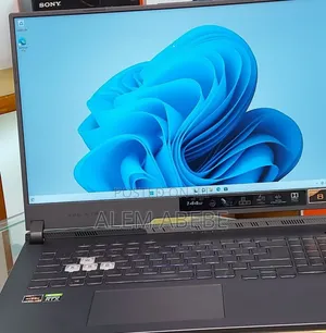New Laptop Asus ROG Strix G17 16GB AMD Ryzen 7 SSD 1T
