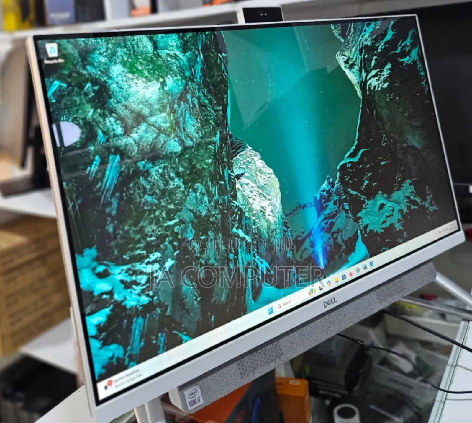 New Dell Inspiron 27 All-in-One 12GB Intel Core I7 SSD 512GB
