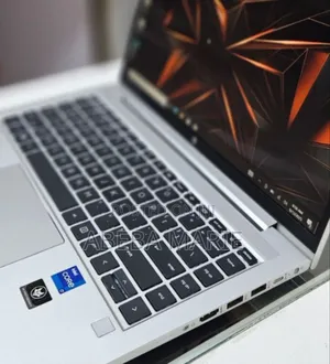 New Laptop HP ProBook 440 32GB Intel Core I7 SSD 1T