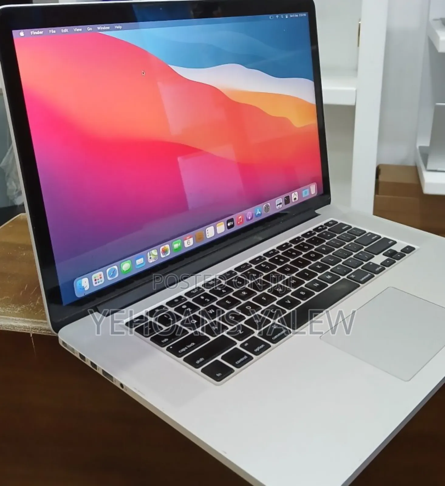 New Laptop Apple MacBook Pro 2015 16GB Intel Core I7 SSD 256GB