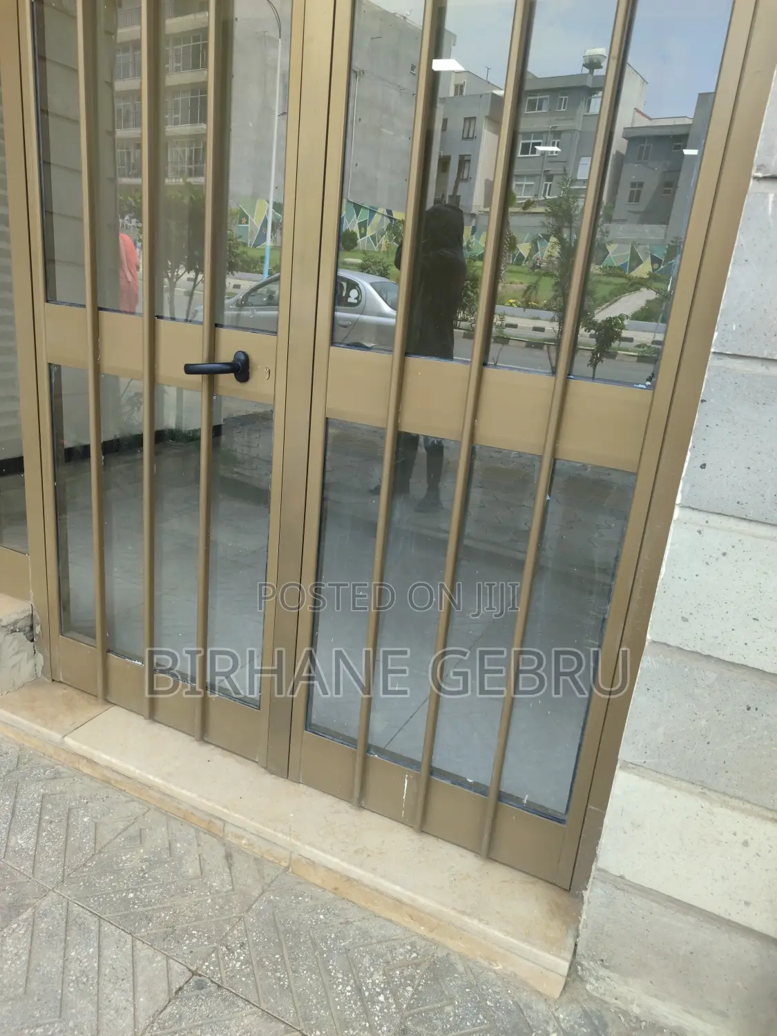Rent for Eletroincs Butik It.And Other
