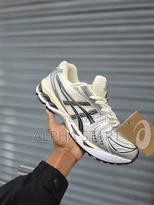 Asics Premium Quality 
Smooth Sneakers
New Arrival 
