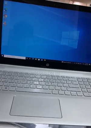 New Laptop HP Envy X360 8GB Intel Core I5 SSD 1T