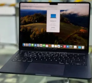 New Laptop Apple MacBook Air 2022 M2 8GB Apple M2 SSD 256GB