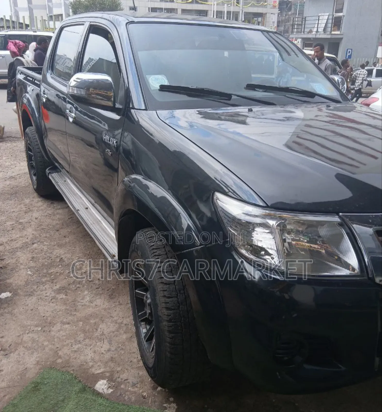 Toyota Hilux SR 4x4 2013 Black