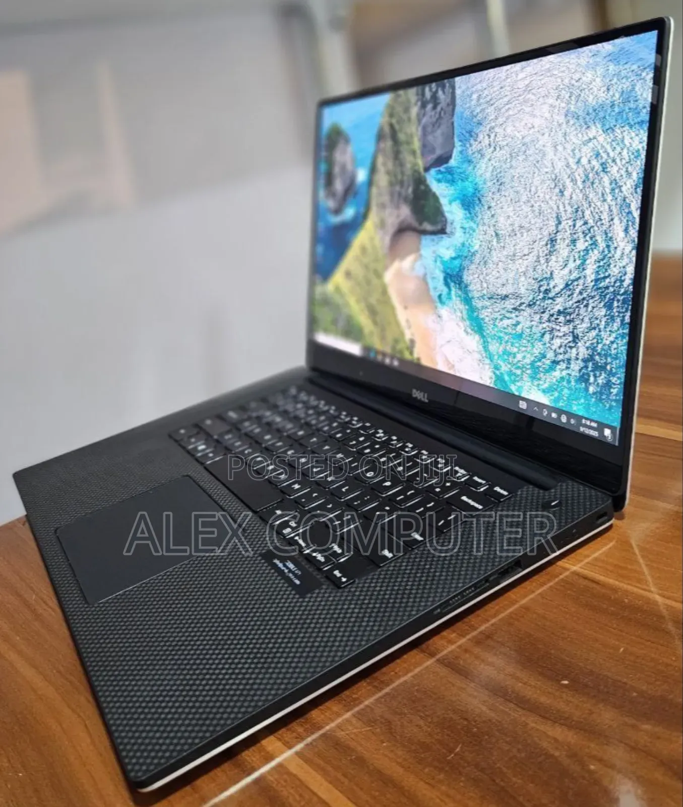 New Laptop Dell XPS 15 16GB Intel Core I7 SSD 512GB