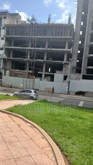 20bdrm House in ሀያት, Bole for sale