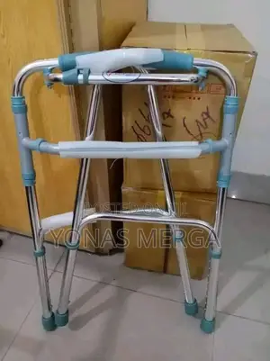 Mobility Aid Walking Frame豬፹crutch Sharingμ刁making It Ideal for Travel